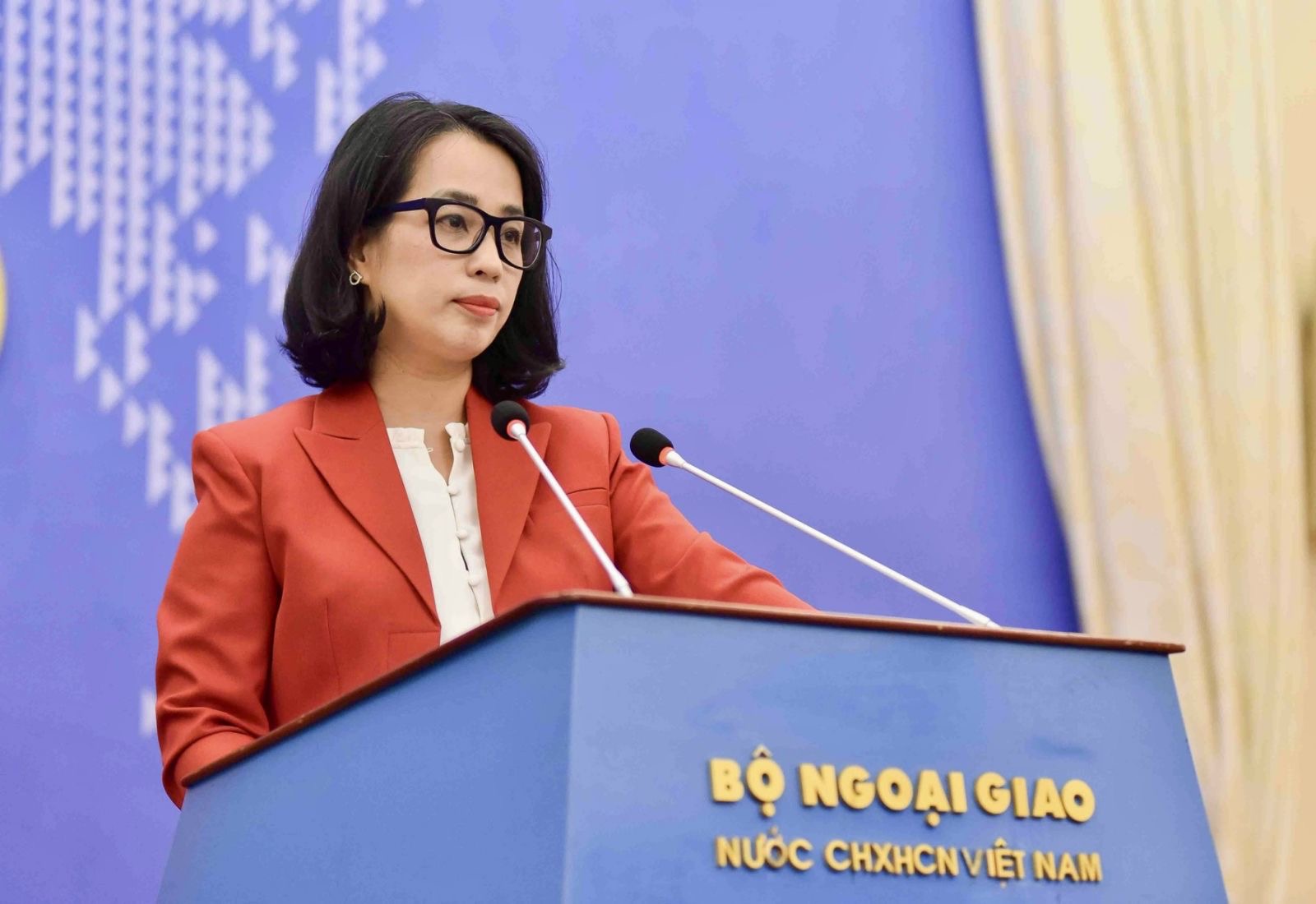 Spokesperson for the Ministry of Foreign Affairs of Vietnam, Pham Thu Hang response to a reporter's request for Vietnam's comment on the 10th anniversary of the Award in the Arbitration constituted under Annex VII to the 1982 United Nations Convention on the Law of the Sea  between the Philippines and China